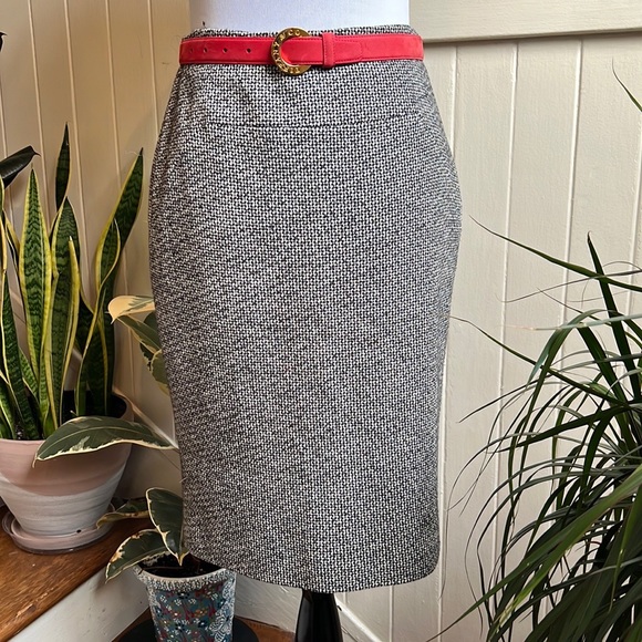 Emporio Armani Wool Blend Houndstooth Skirt - Picture 3 of 16